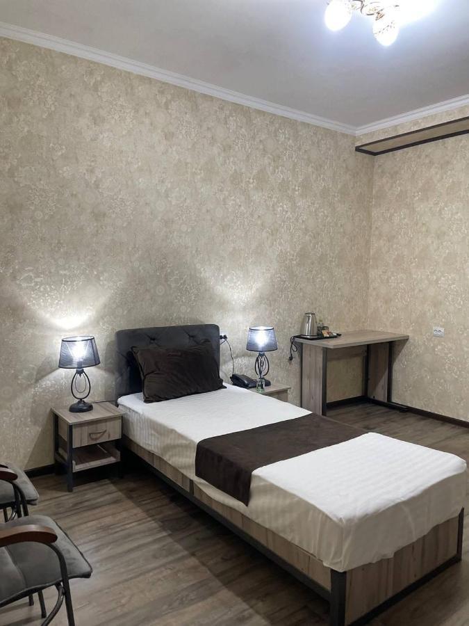 Yantai Hotel Tashkent Ngoại thất bức ảnh